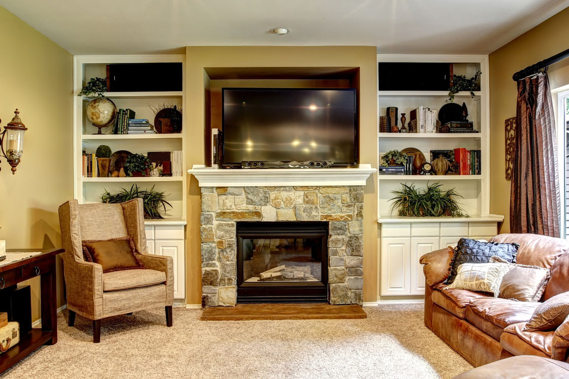 A Custom Entertainment Center: A Great New Year’s Resolution- Craftworks Custom Cabinetry